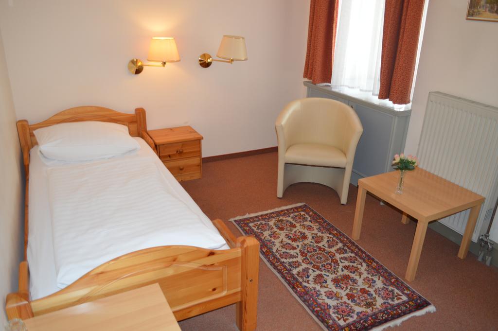 Pension Walzerstadt Wien Zimmer foto