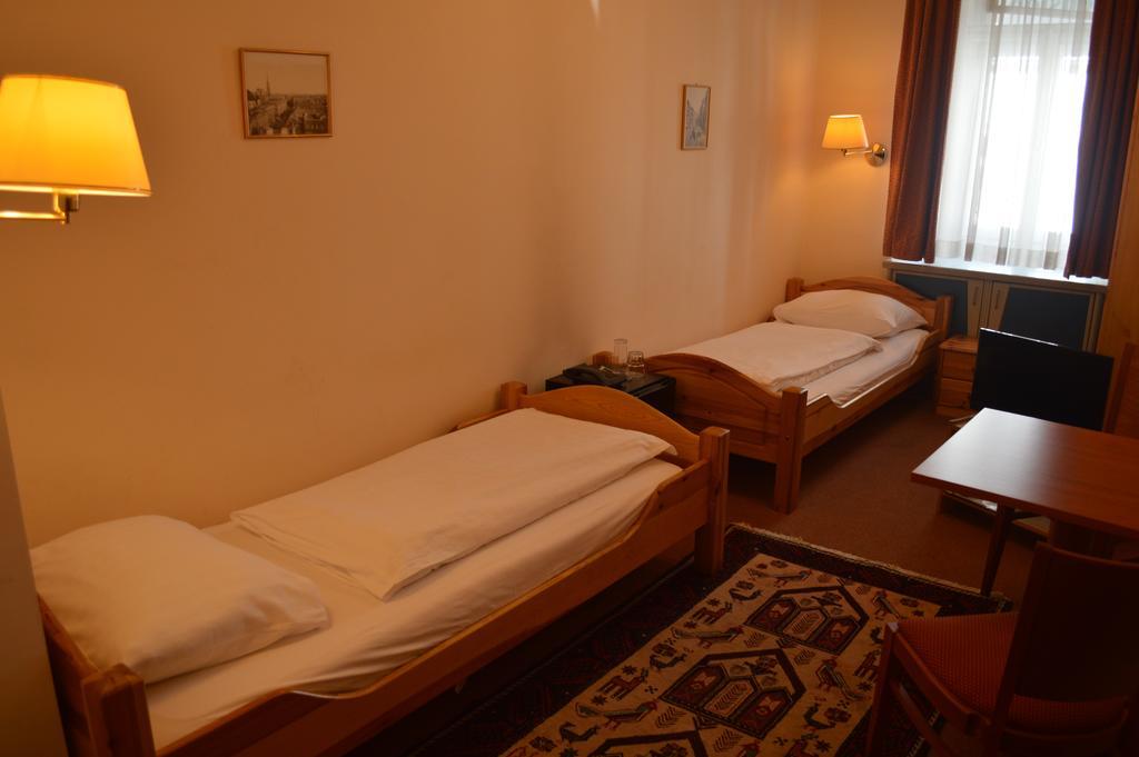 Pension Walzerstadt Wien Zimmer foto